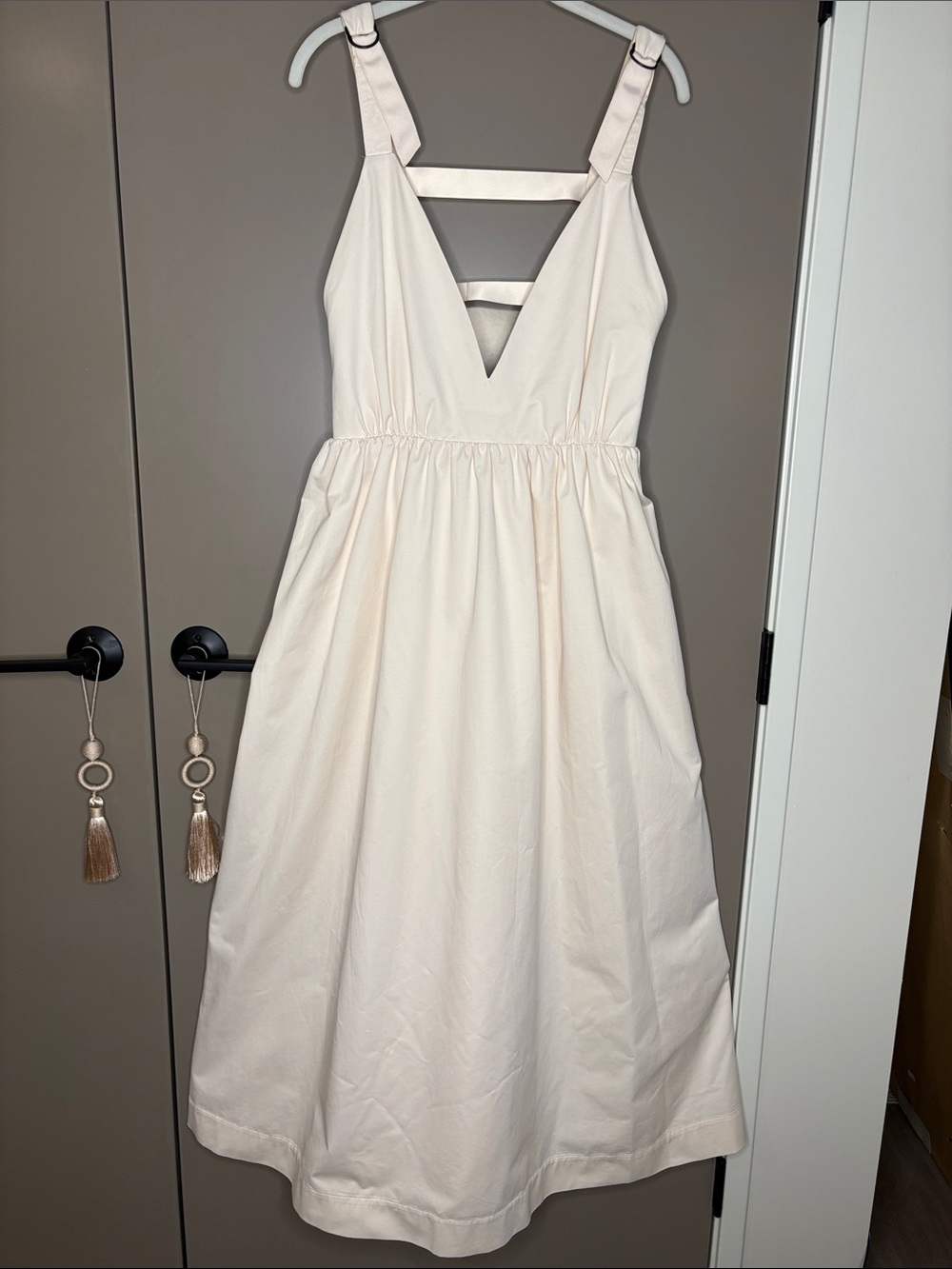 Le' AL.X (Dillard's) Deep V Midi Dress - Sz M